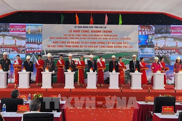 Khởi công dự án đầu tư xây dựng đường cất hạ cánh số 2 sân bay Phù Cát