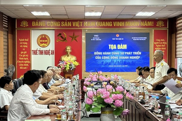 Thuế tỉnh Nghệ An chuyển đổi số, lấy người nộp thuế làm trung tâm phục vụ