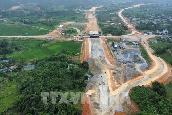 Rộn ràng trên công trường dự án cao tốc Tuyên Quang – Hà Giang