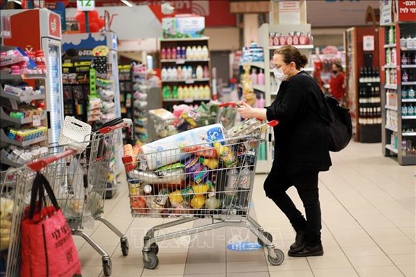 Israel giảm 40% thuế nhập khẩu sữa đối phó nguy cơ thiếu hụt nguồn cung