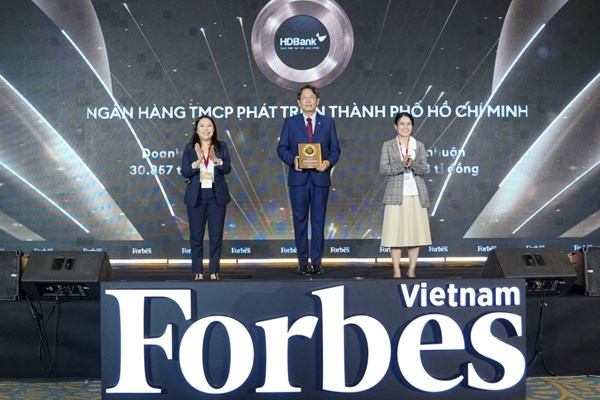 HDBank lọt Top 50 doanh nghiệp niêm yết tiêu biểu do Forbes bình chọn