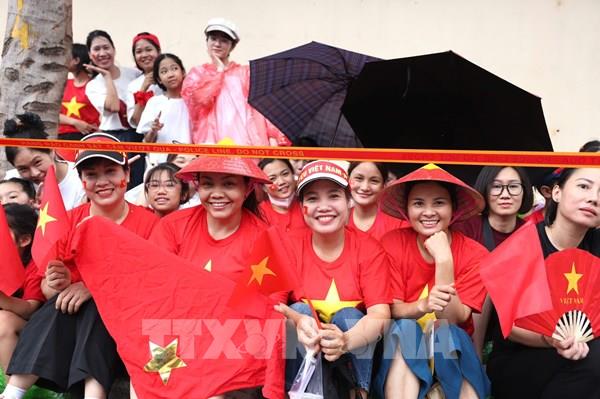 Người dân Hà Nội háo hức chờ đón tổng hợp luyện diễu binh, diễu hành A80 lần thứ 2