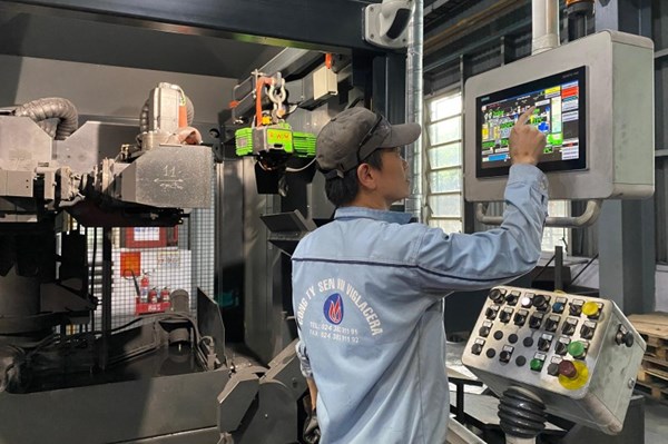 Viglacera tiên phong ứng dụng công nghệ đúc áp lực thấp toàn phần bằng điện tại Việt Nam