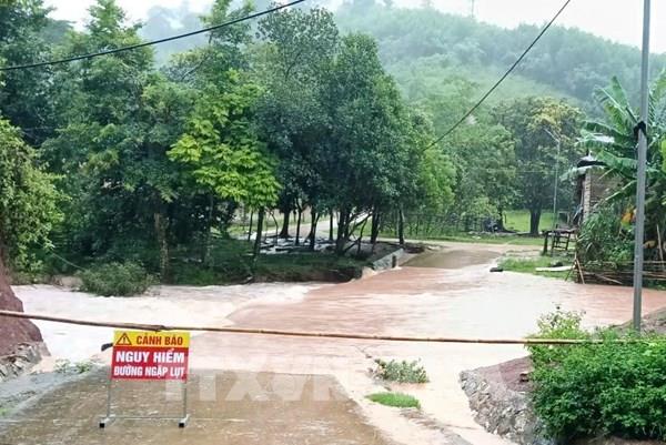 Bộ đội Biên phòng Quảng Trị chốt chặn các điểm ngập sâu