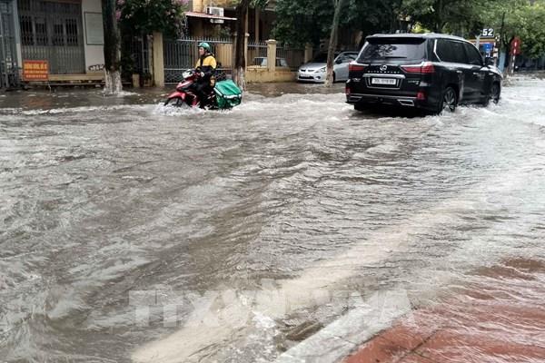 Mưa lớn gây ngập úng cục bộ tại Hưng Yên