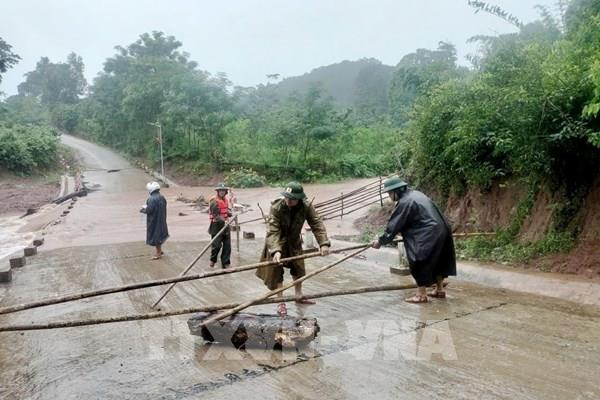 Hơn 2.100 ha lúa ngã đổ, nhiều khu vực, điểm giao thông bị ngập, chia cắt tại Quảng Trị