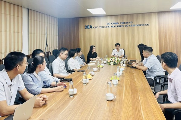 Ký kết hợp tác chiến lược, phát triển thương mại điện tử và kinh tế số Việt Nam