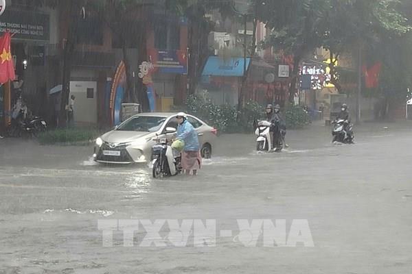 Bão số 6 suy yếu thành áp thấp nhiệt đới