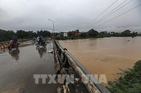 Nước sông Bùi tại Phú Thọ dâng cao, xuất hiện các điểm sạt lở