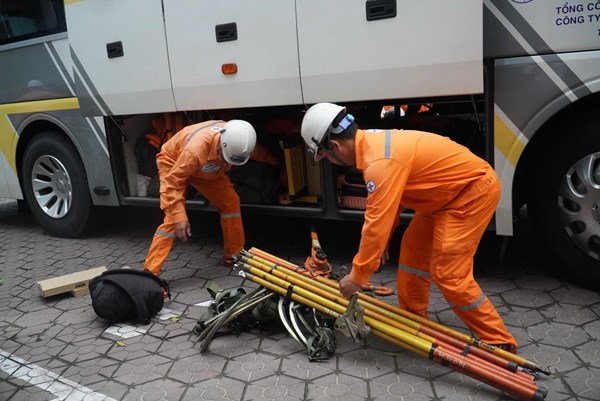 Cơ bản khắc phục sự cố trên đường dây 500 kV và 220 kV tại Nghệ An và Hà Tĩnh