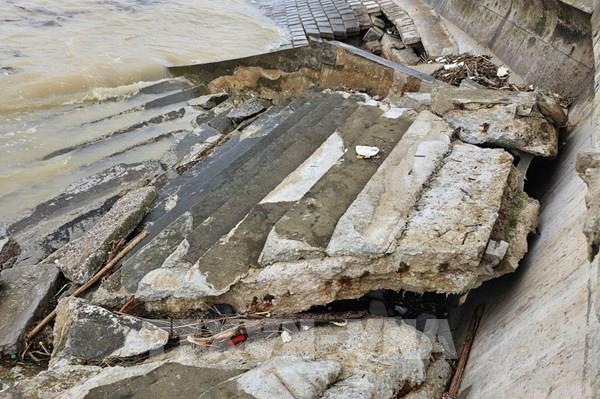 Sớm công bố tình huống khẩn cấp sạt lở bờ kè xã Hoằng Tiến, tỉnh Thanh Hóa