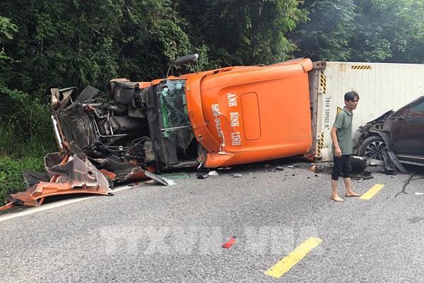 Tai nạn giao thông liên hoàn, đèo Bảo Lộc ách tắc cả hai chiều