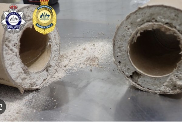 Australia thu giữ 900 kg ma túy amphetamine giấu trong cuộn bìa cứng