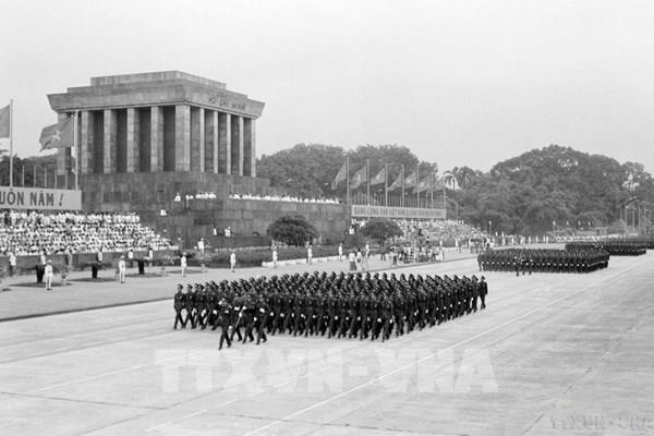 Những hình ảnh ấn tượng tại Lễ duyệt binh 40 năm Quốc khánh 2/9/1985