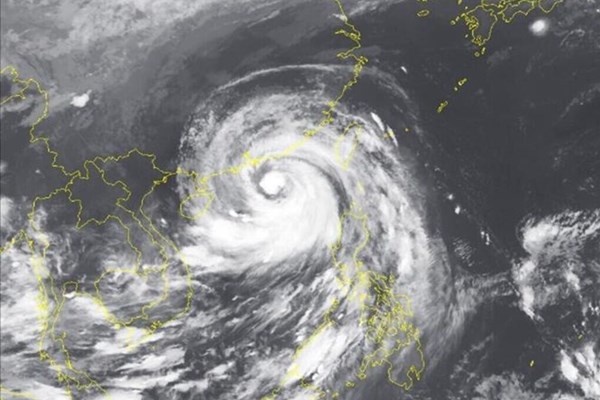 Áp thấp nhiệt đới hướng về vùng biển từ Nghệ An đến Huế