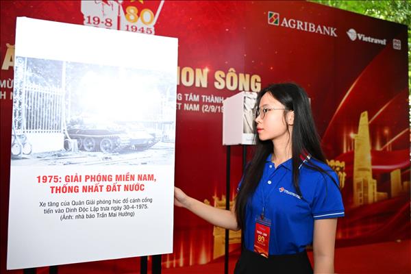 Khai mạc triển lãm tương tác “80 rạng rỡ non sông – Con đường Độc lập”