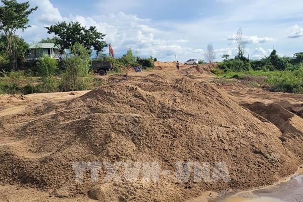 Vật liệu xây dựng tăng giá dồn gánh nặng lên các công trình