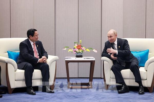 Thủ tướng Phạm Minh Chính hội kiến Tổng thống Nga Vladimir Putin