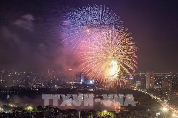 Mãn nhãn pháo hoa chào mừng ngày Độc lập ở các địa phương