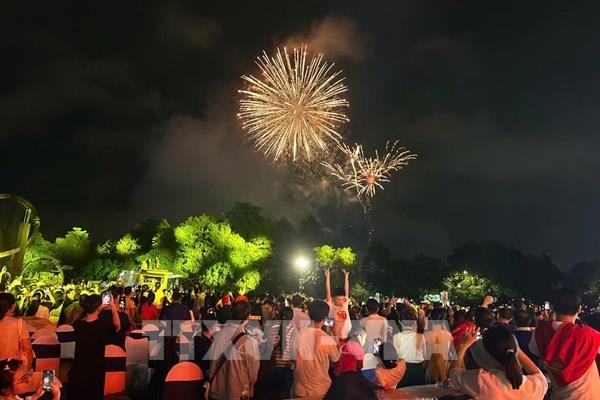 Rực rỡ pháo hoa chào mừng ngày Độc lập ở các địa phương
