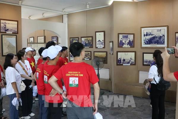 Lượng khách thăm thành cổ Quảng Trị tăng kỷ lục sau "Mưa đỏ"