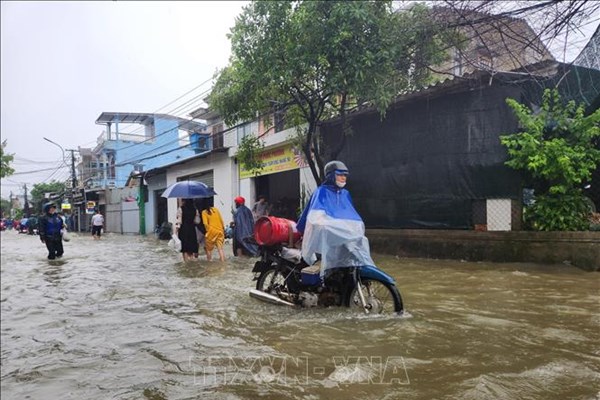 Trung Bộ và Nam Bộ nguy cơ mưa cường suất lớn trên 90mm trong 3 giờ