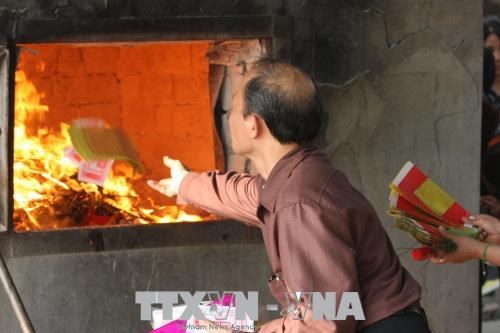 Có nên đốt vàng mã để báo hiếu vào lễ Vu Lan- Rằm tháng 7?