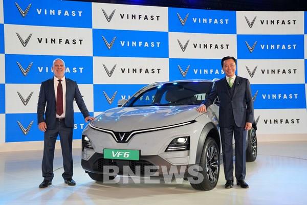 VinFast ra mắt bộ đôi SUV điện VF 6 và VF 7 sản xuất tại Ấn Độ
