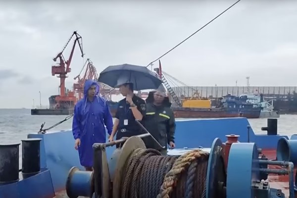 Bão Tapah đổ bộ miền Nam Trung Quốc, gây gián đoạn nhiều hoạt động