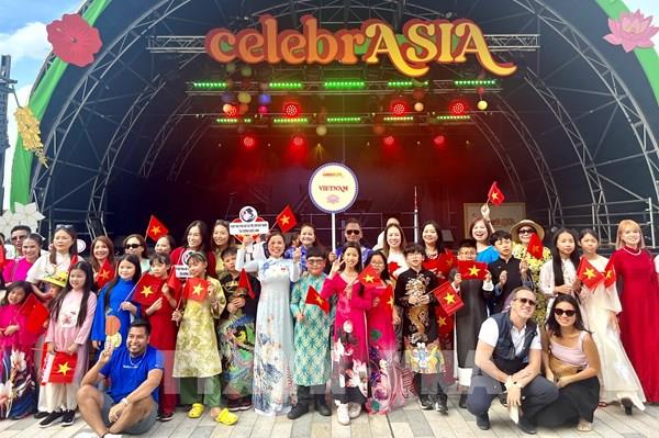 Sắc màu văn hóa Việt Nam tỏa sáng tại lễ hội Đông Nam Á lớn nhất tại Anh