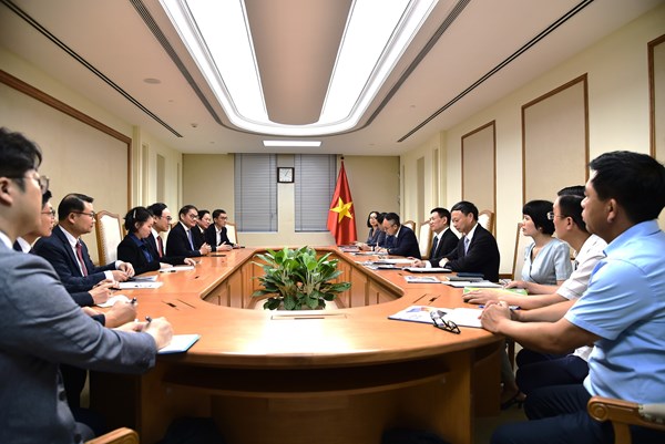 Hyundai Rotem muốn hợp tác phát triển đường sắt tốc độ cao với Việt Nam