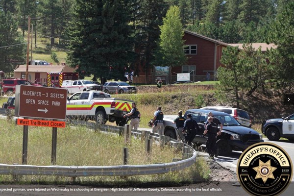 Nổ súng tại một trường học ở Mỹ