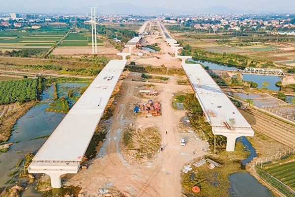 Phấn đấu hoàn thành cơ bản việc tháo gỡ các “điểm nghẽn” do quy định pháp luật trong năm 2025