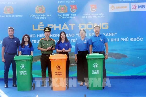 Chung tay xây dựng Phú Quốc thành "Đảo ngọc xanh"