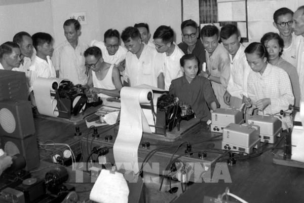 80 năm Thông tấn xã Việt Nam: Những người "kể chuyện" bằng câu chữ, hình ảnh và đường truyền