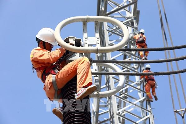 Truyền tải an toàn, ổn định hơn 170 tỷ kWh điện trong 8 tháng