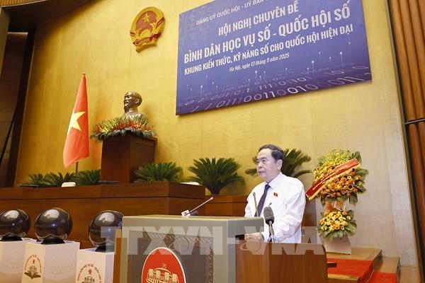 Chủ tịch Quốc hội: Tiếp tục triển khai bài bản, hoàn thành Quốc hội số