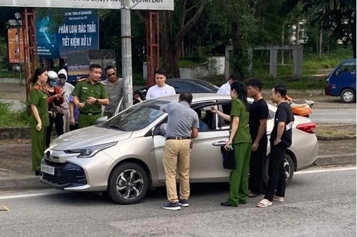 Tạm giữ hình sự tài xế taxi "chặt chém" 2,5 triệu đồng cho cuốc xe 70 km