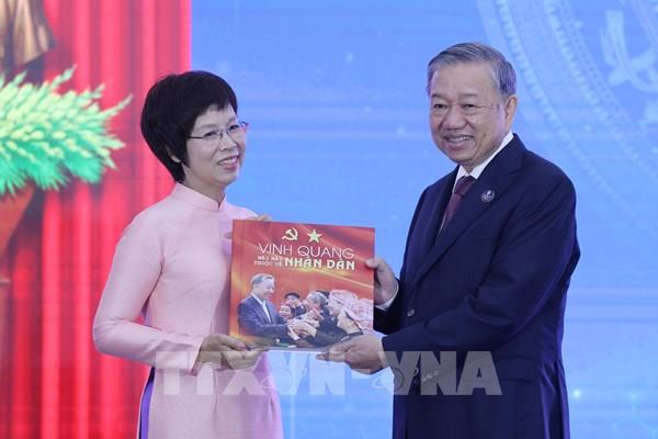 Tổng Bí thư Tô Lâm: Thông tấn xã Việt Nam tiếp tục khẳng định vai trò là cơ quan thông tin chiến lược, tin cậy của Đảng và Nhà nước