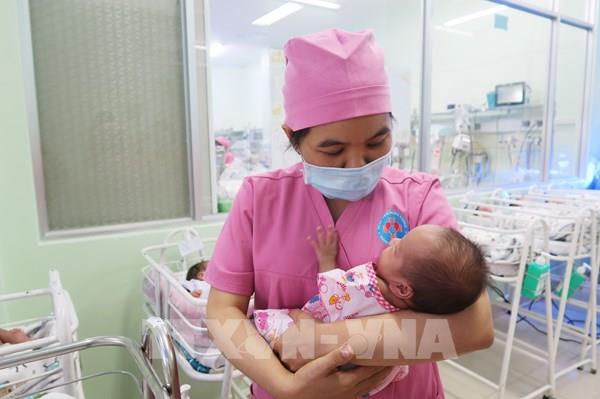 Mức thưởng tiền mới nhất cho phụ nữ sinh đủ 2 con ở Đồng Tháp