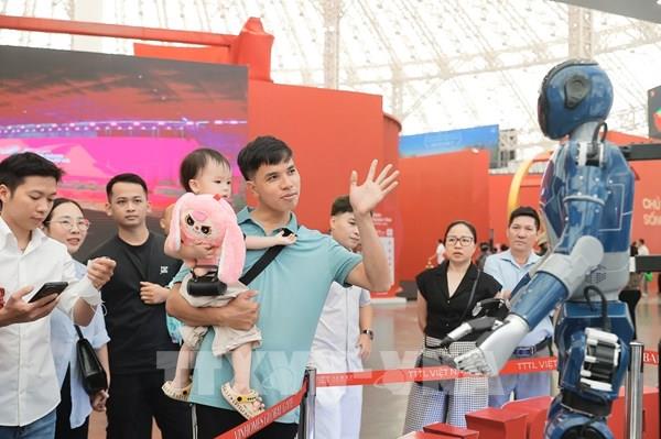 Triển lãm thành tựu đất nước: Trọn vẹn hành trình 80 năm dựng xây và phát triển của dân tộc Việt Nam