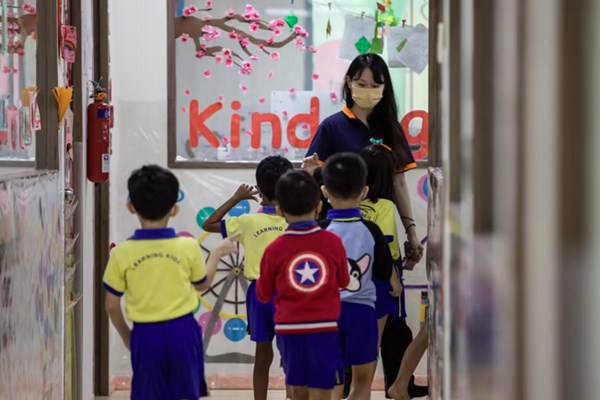 Singapore khẩn trương điều tra việc trẻ mầm non có triệu chứng viêm dạ dày ruột