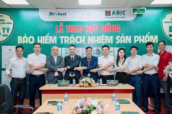 Bảo hiểm Agribank và Dược phẩm Thiên Hương ký kết hợp đồng bảo hiểm trách nhiệm sản phẩm 