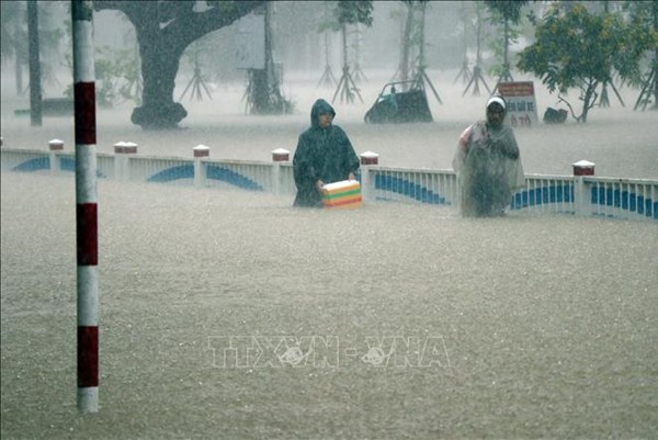 Cảnh báo nguy cơ mưa cường suất lớn ở nhiều khu vực vào ngày mai 23/9