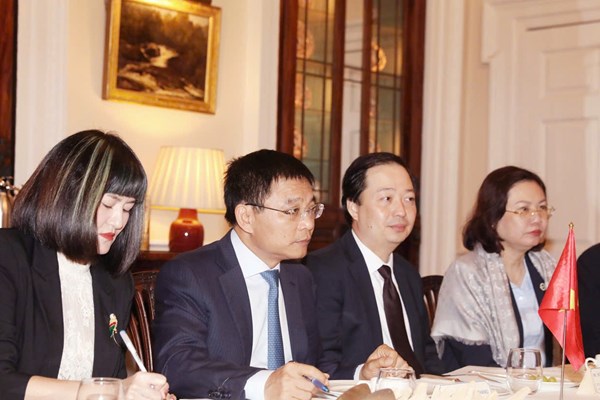 Khu tài chính London phối hợp với Việt Nam phát triển Trung tâm Tài chính quốc tế