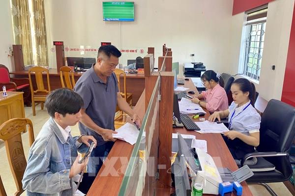 Chính sách, chế độ đối với đối tượng chịu sự tác động do thực hiện sắp xếp tổ chức bộ máy, đơn vị hành chính các cấp