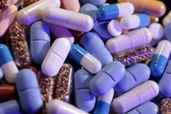 Người dân châu Âu có nguy cơ thiếu thuốc thiết yếu