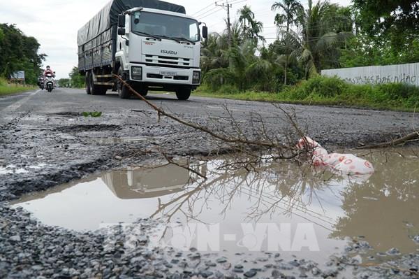 Quốc lộ 61 đoạn qua An Giang hư hỏng nặng