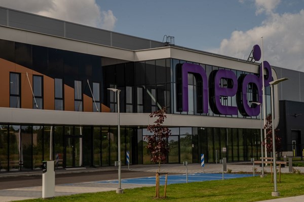 Khánh thành nhà máy sản xuất nam châm đất hiếm lớn nhất châu Âu