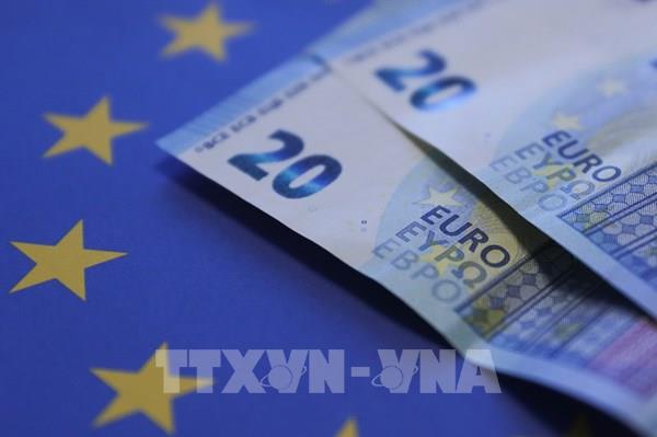 Đà tăng mạnh của đồng euro đẩy ECB vào thế khó